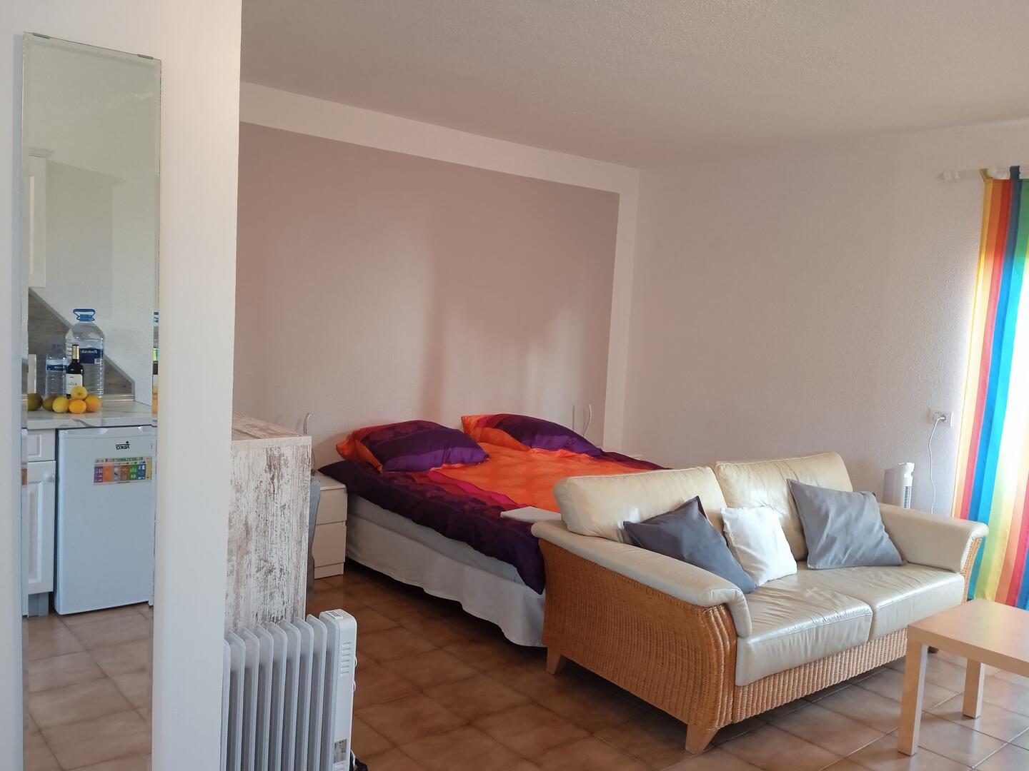Studio Premium Oben - Sofá y Vistas